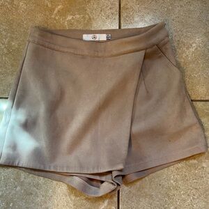 Missguided skort suede